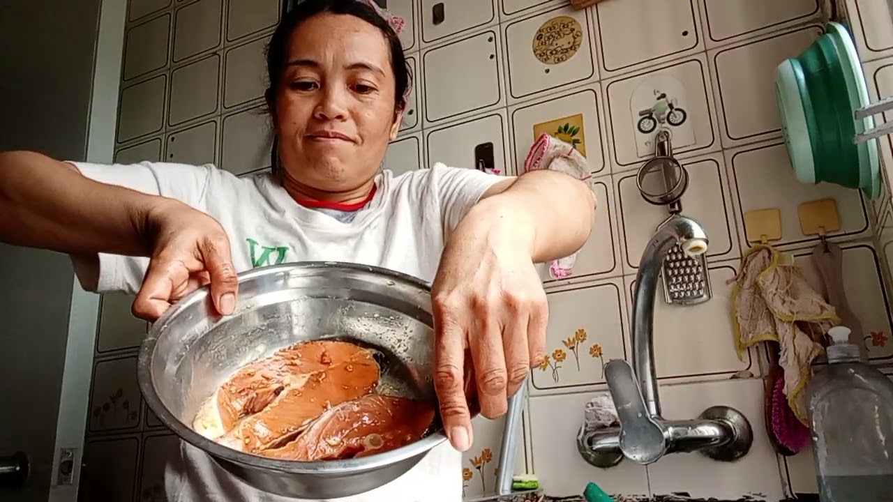 Paborito ko isda pero nakakainis yun maamoyan sa kamay 