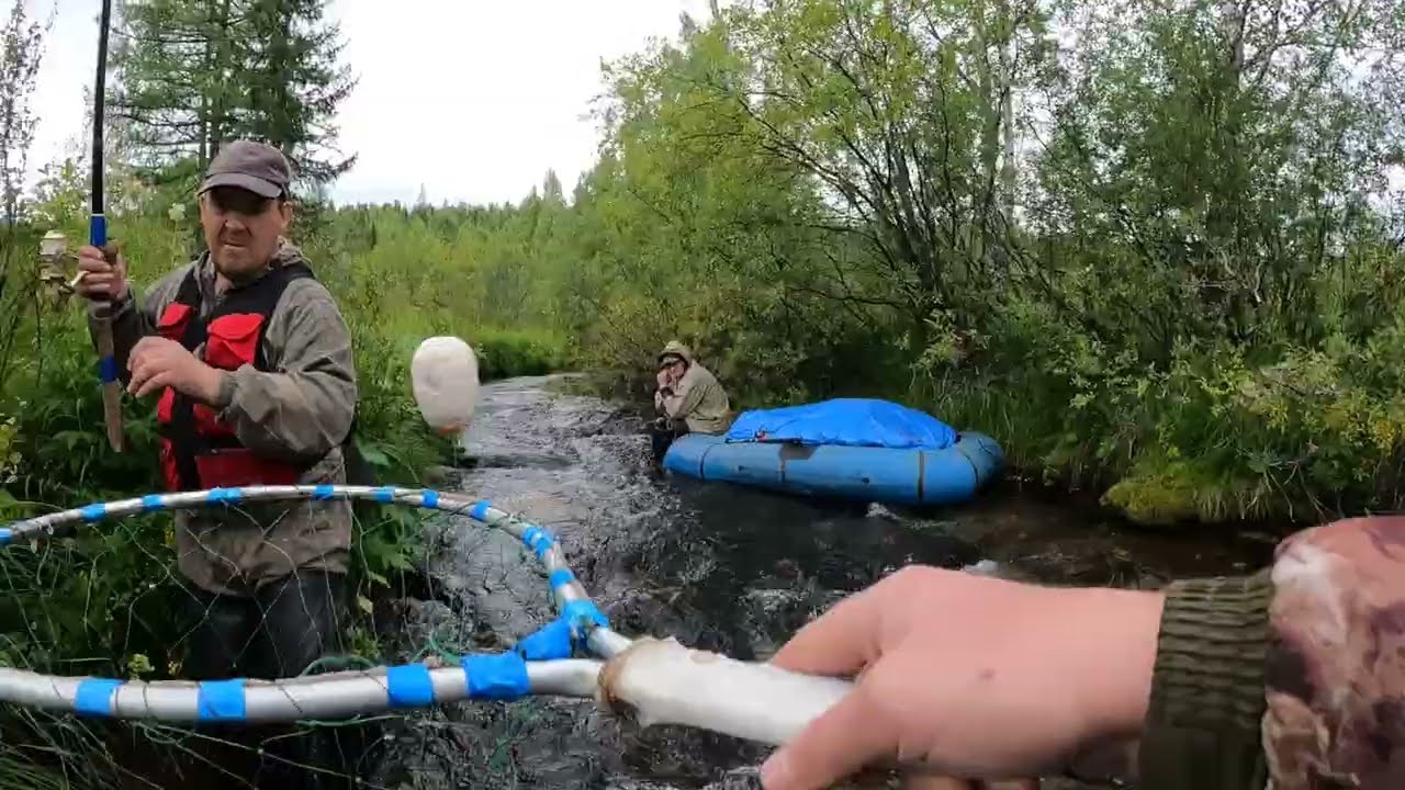 Трудовая рыбалка на таёжной речке. ОГРОМНЫЙ ХАРИУС. ( ЕСТЬ МАТ).  3 СЕРИЯ.