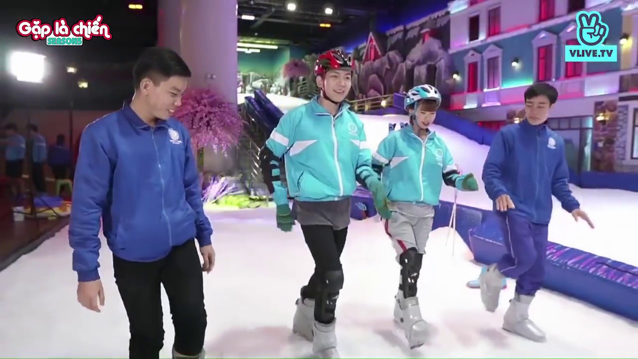 Khởi My và Kelvin Khánh đại chiến tại thị trấn Tuyết Snow Town Sài Gòn