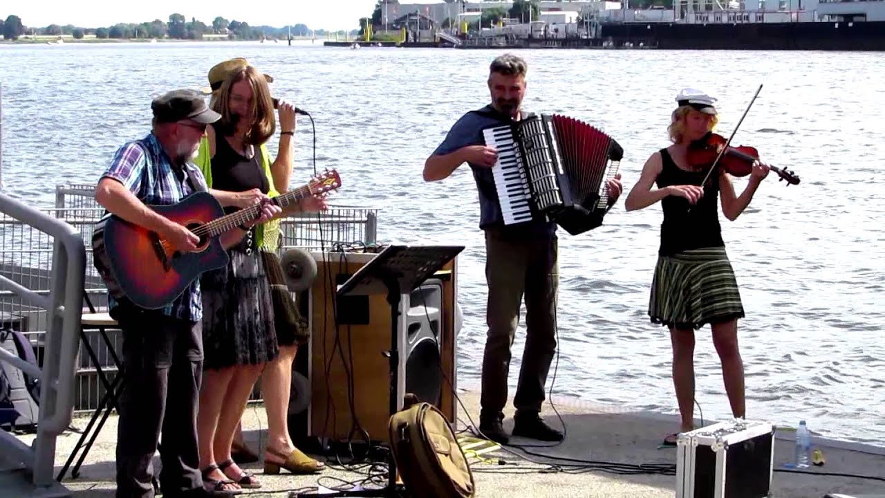 Unicorn beim Festival Maritim Vegesack