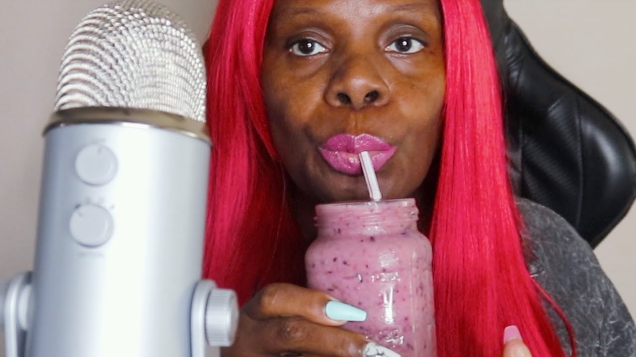 BERRY STRAWBERRY SMOOTHY ASMR EATING MOUTH SOUNDS INAUDIBLE