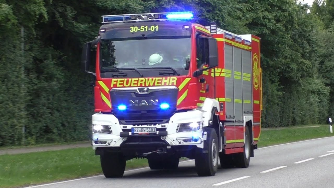 Betonstaub tritt aus - Großeinsatz | Einsatzfahrten Freiwillige Feuerwehr Schwarzenbek!