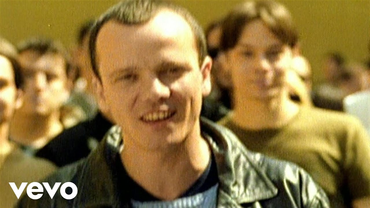 Gigi D'Alessio - Il cammino dell'et&agrave; (Official Video)