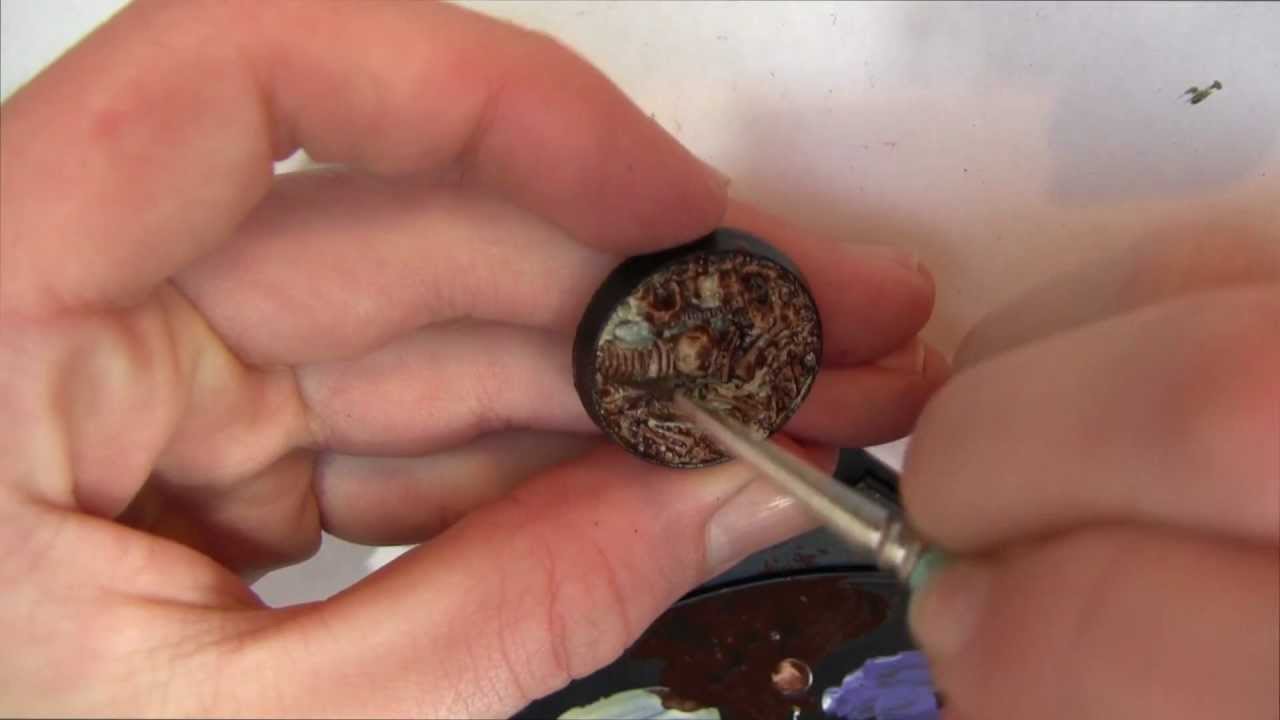 Painting with pigments using a subtractive technique