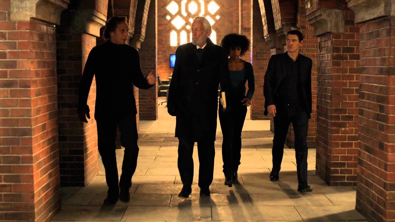 CROSSING LINES SEASON 2 - OFFICIAL TRAILER