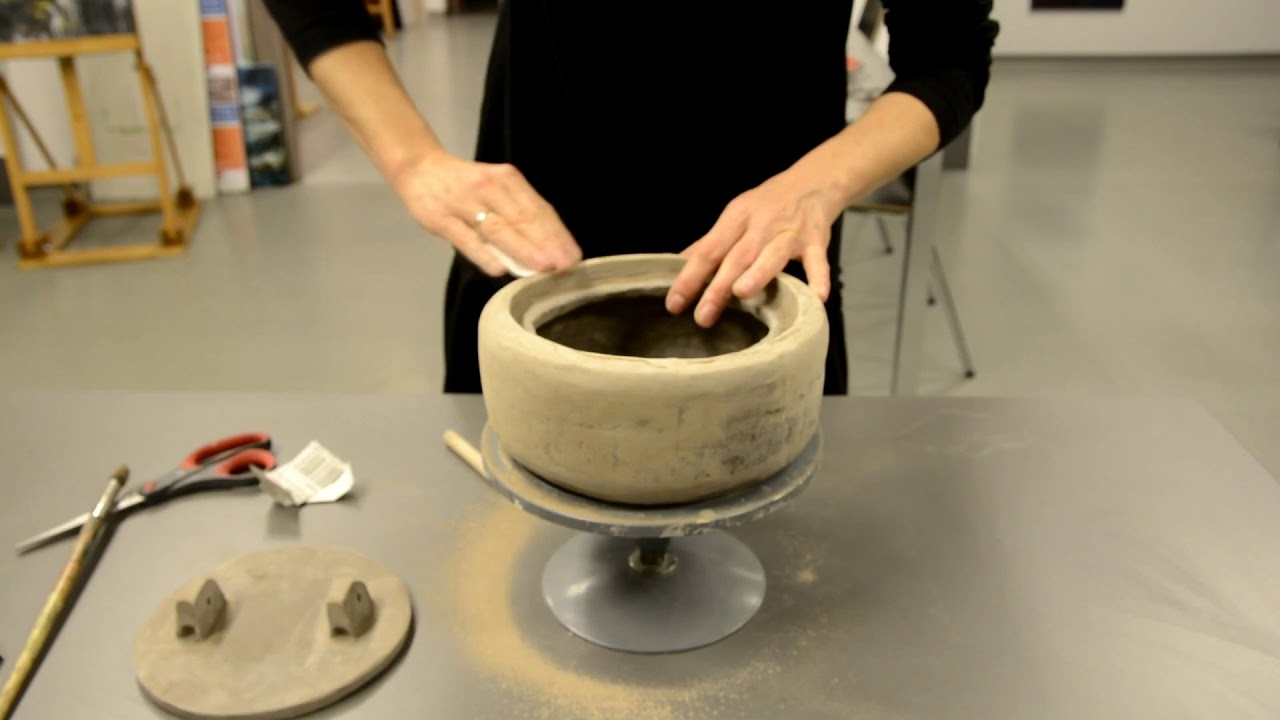 Warsztaty ceramiczne: jak powstaje naczynie?