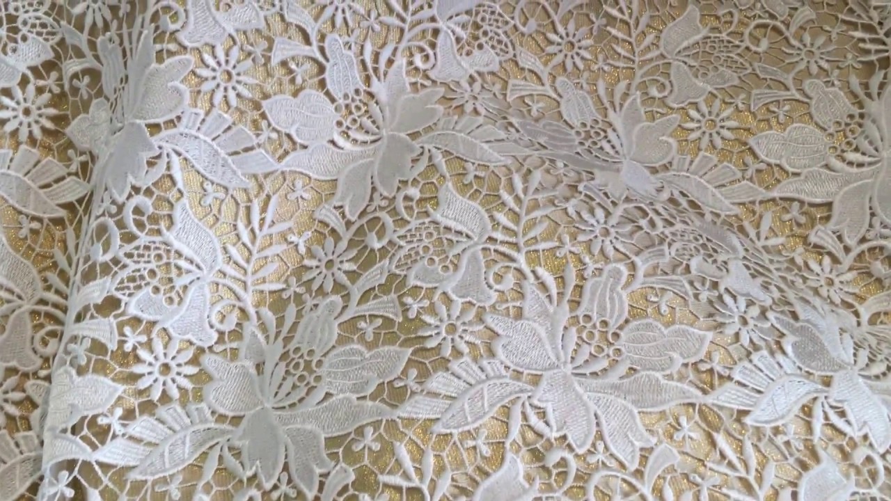 BRODERIE DENTELLE EN GUIPURE BLANCHE POUR ROBES DE CEREMONIES ET CONFECTION