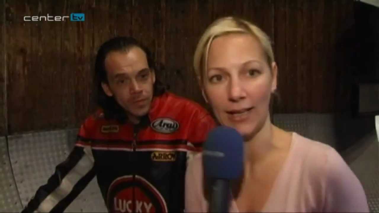 Anneke ter Veen am Motodrom - der Todeswand