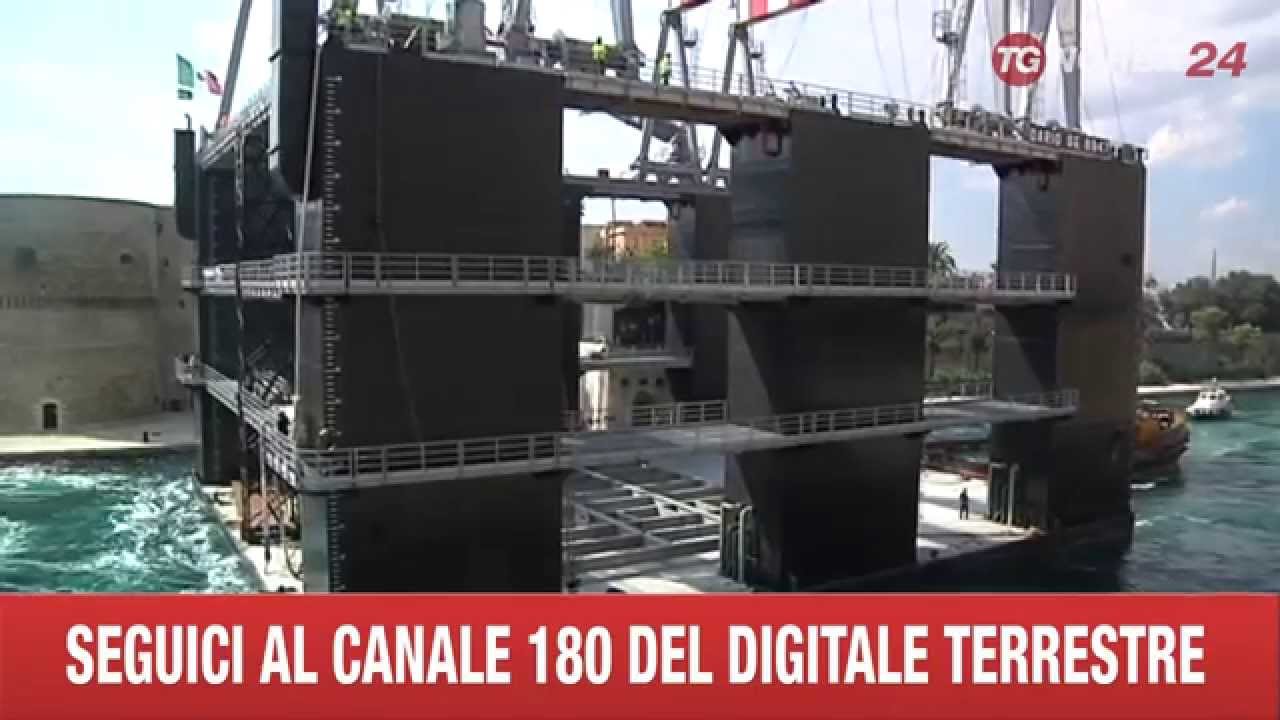 TARANTO BACINO GALEGGIANTE PONTE GIREVOLE