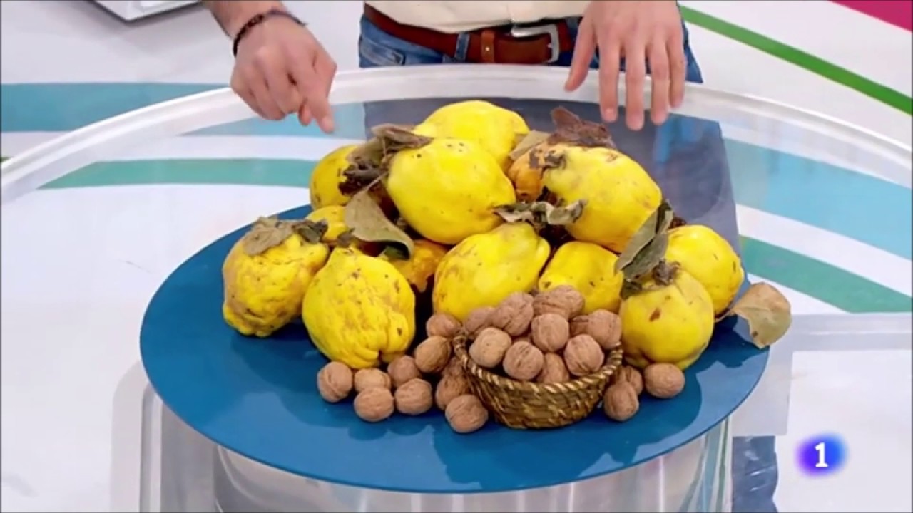 Elaboración de Membrillo con Nueces Santa Teresa.