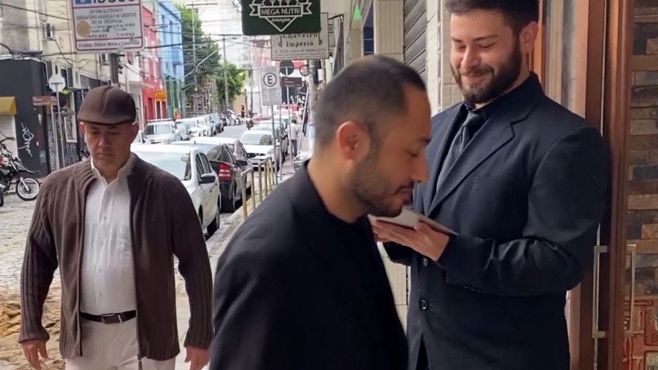 😱 Este senhor foi barrado no restaurante, e o que acontece surpreende a todos 🍽️💔