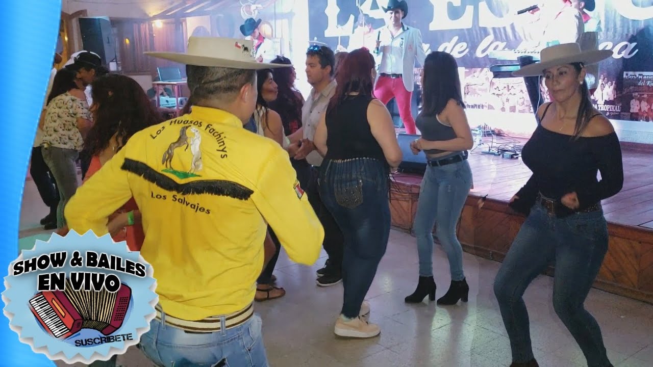 Bailando Roxana y Los Huasos Fachinys Unas Rancheritas de los Rivales de Chile en La Espuela