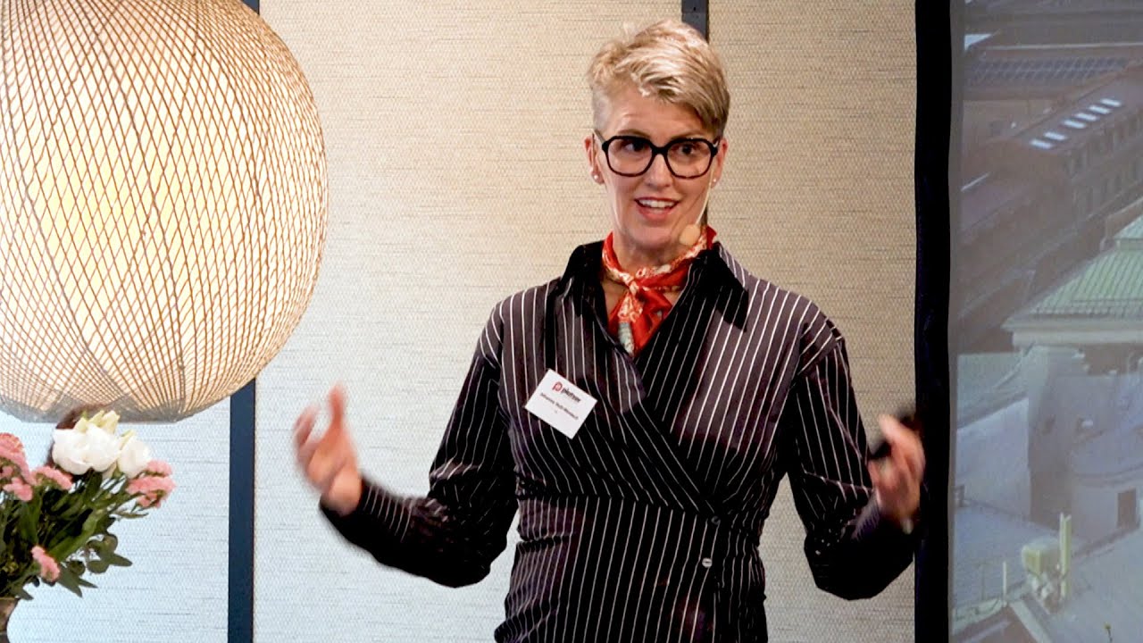 Vd Johanna Hult Rentsch talar vid Platzers årsstämma 2025