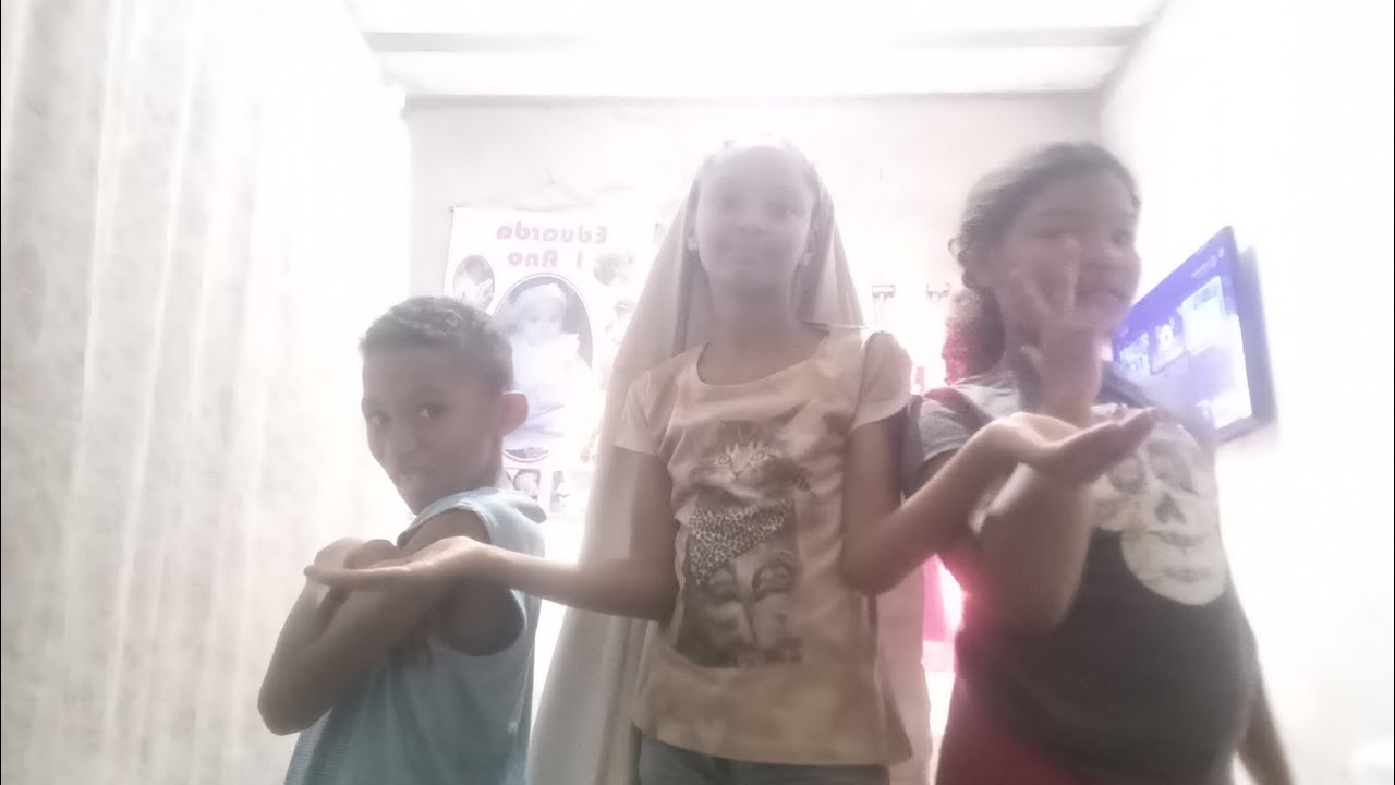 Mamãe e filhinho(a) com os meus primos