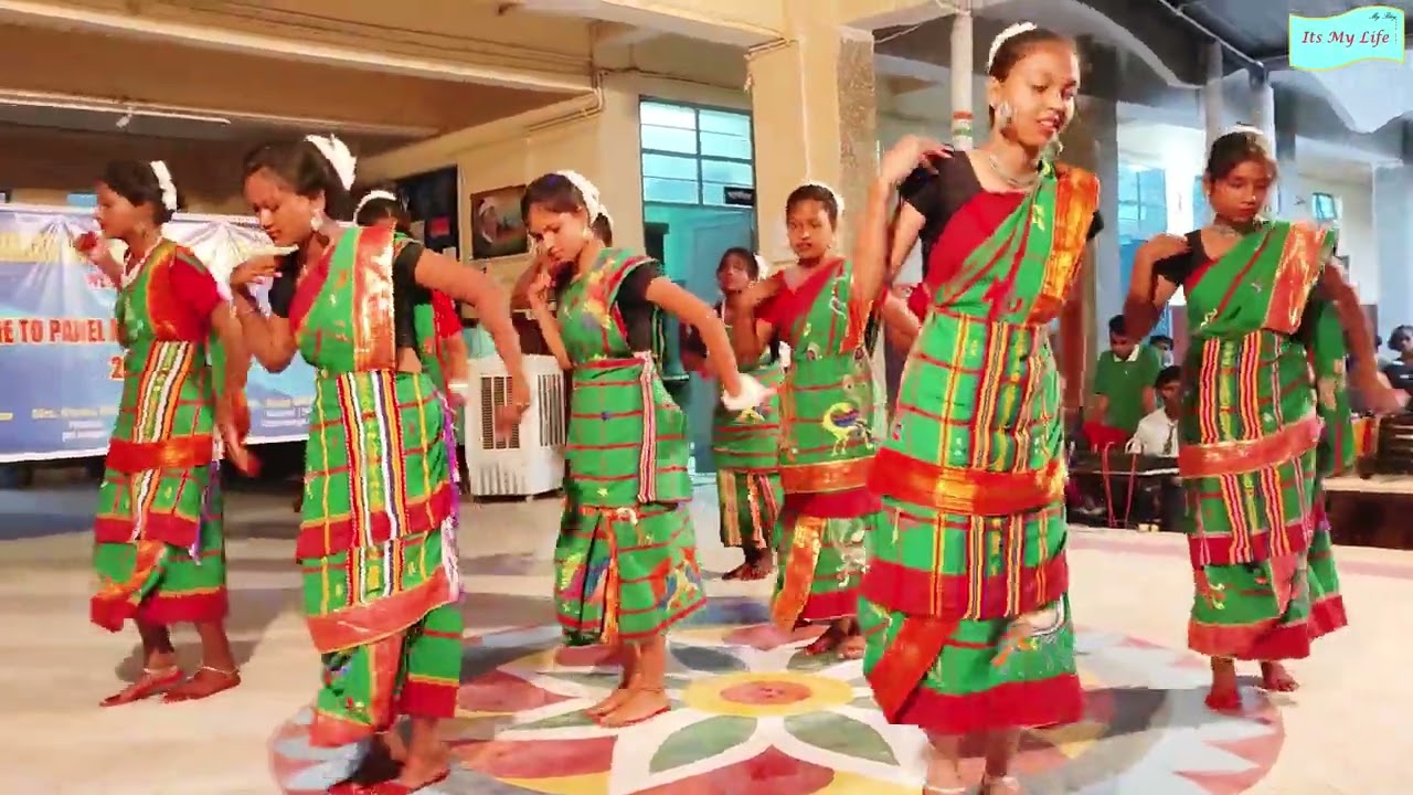 Students of JNV, Jawahar Navodaya Vidyalaya performing Santhal Nritya