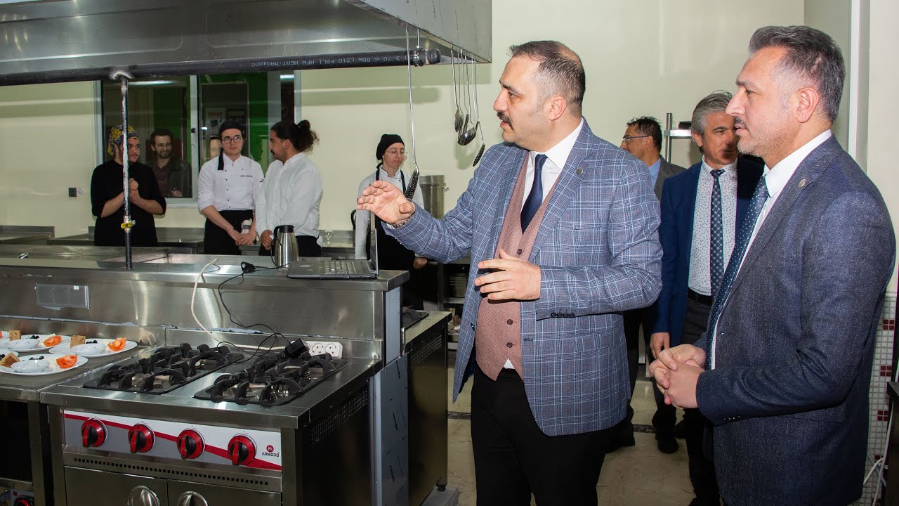 Selçuk Üniversitesi Gastronomi ve Mutfak Sanatları Uygulama Mutfağının tanıtımı yapıldı