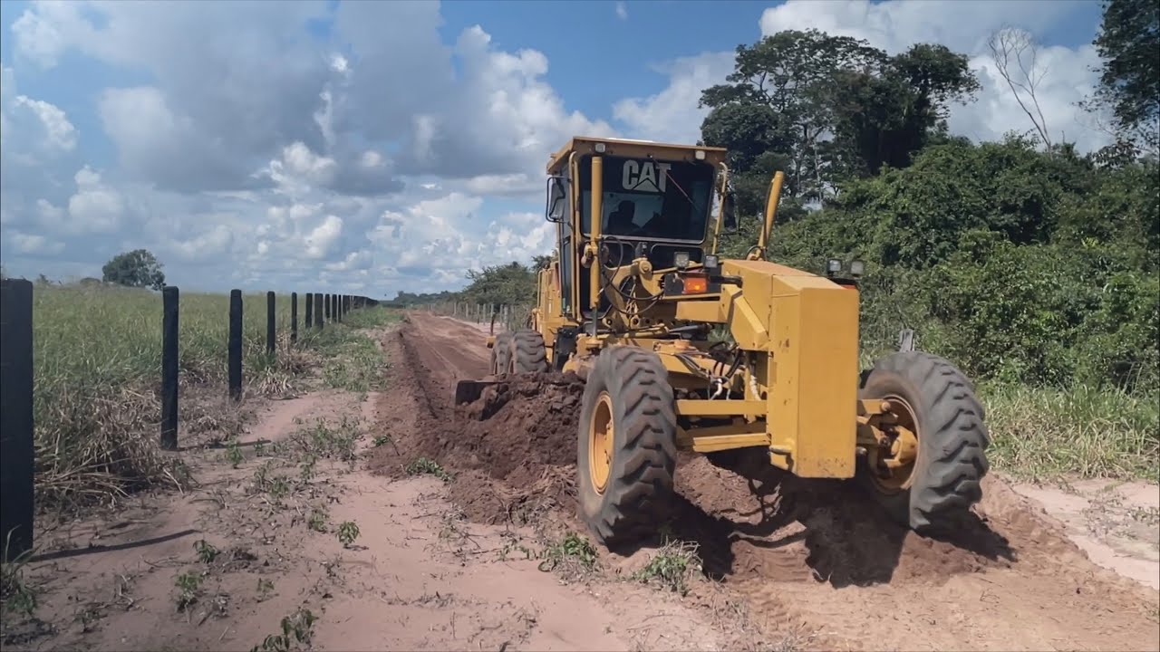 Do Buraco a Estrada  Lisa: A Motoniveladora 120H e os Segredos da Manutenção de Estradas