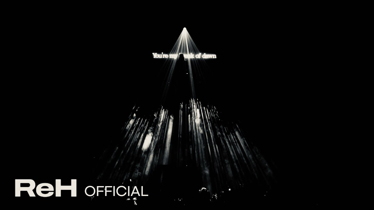 HYOLYN(효린) '𝑺𝒕𝒂𝒏𝒅𝒊𝒏𝒈 𝒐𝒏 𝒕𝒉𝒆 𝑬𝒅𝒈𝒆' Special Film