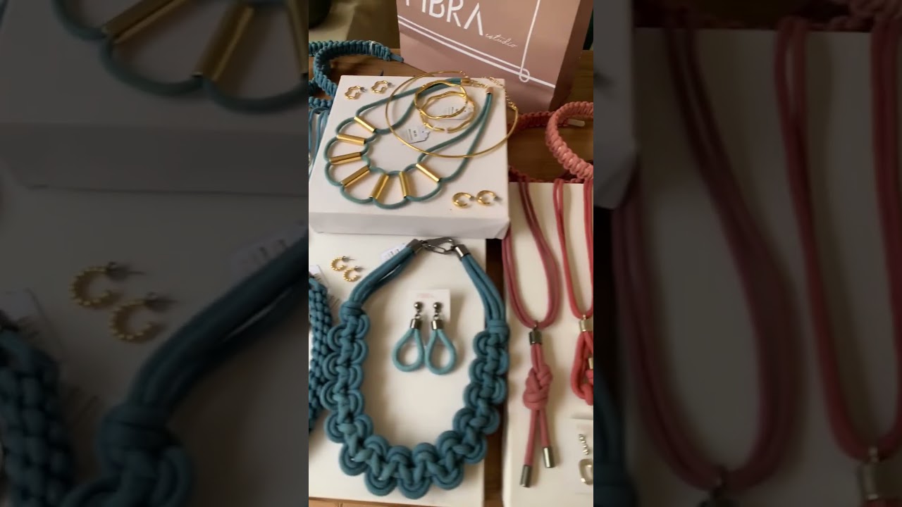 Fibra Est&uacute;dio na Fair & Sale em SP! Pra&ccedil;a Mil&atilde;o! Cole&ccedil;&atilde;o de Acess&oacute;rios! Tingimento natural!