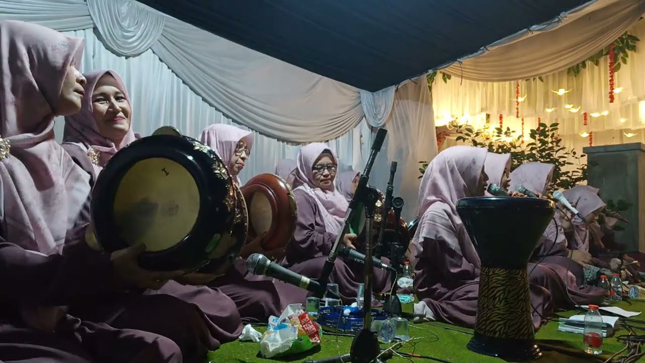 KHOIRUL BARIYAH with Hadroh/Rebana Yasinta salsabila