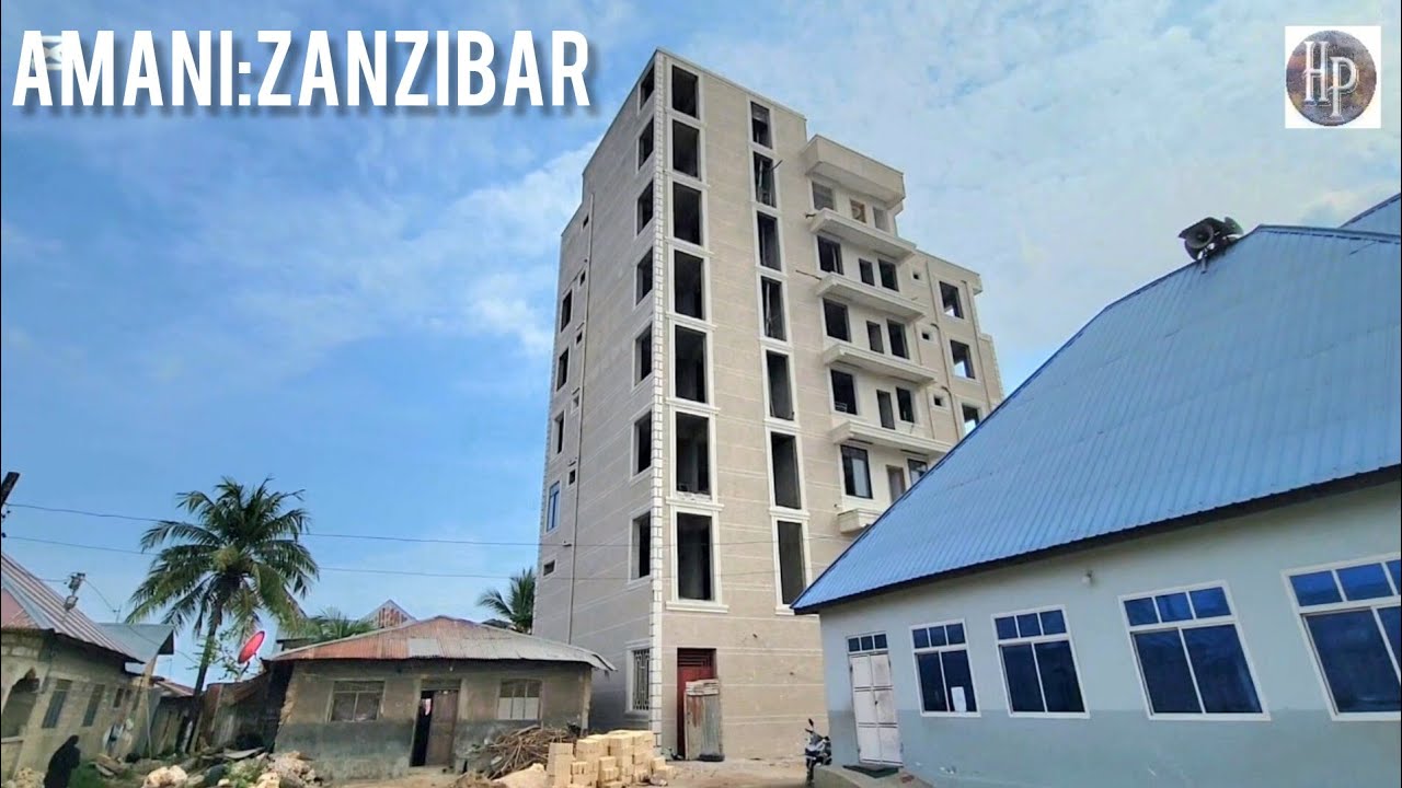 NYUMBA YA GHOROFA ILIYOJENGWA KATI KATI YA MTAA #travel #tourism #zanzibar