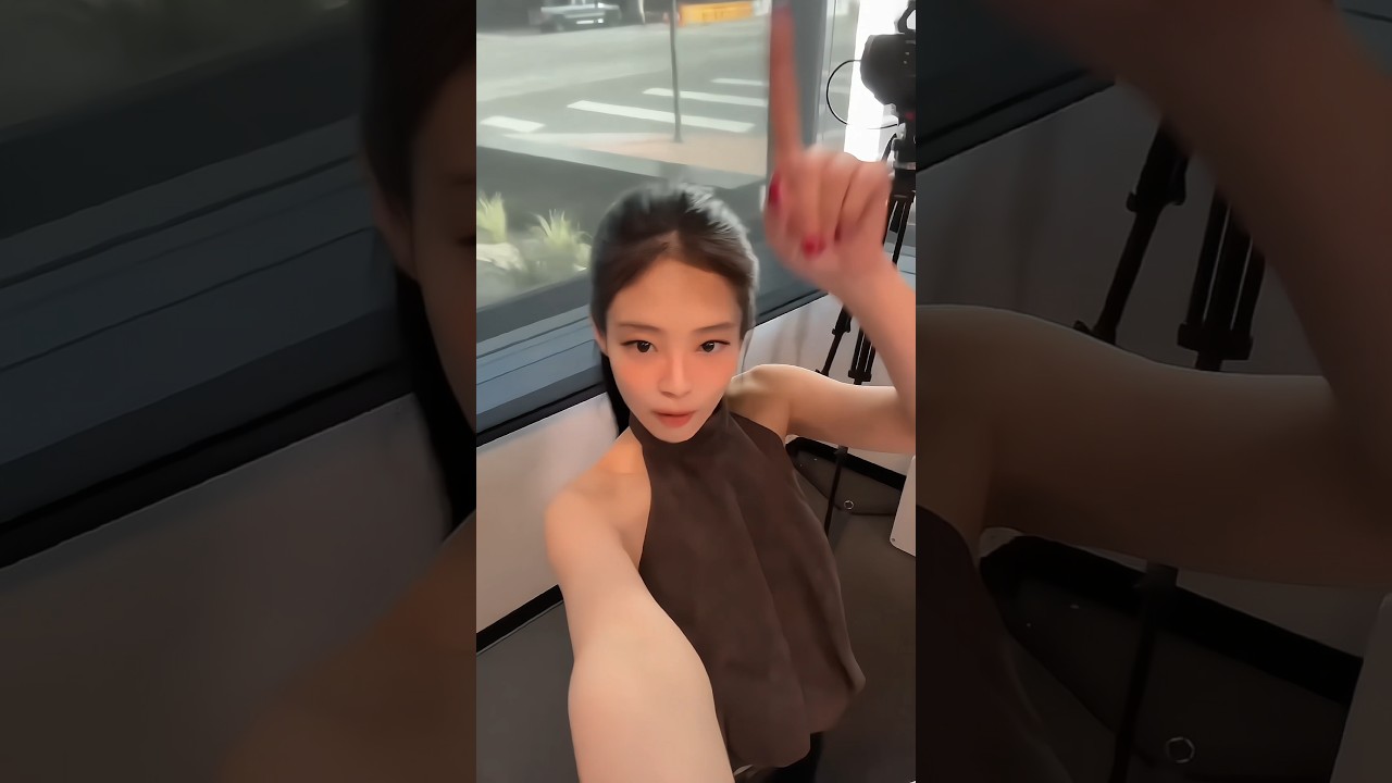 JENNIE Fashion for The Bru Show #jennie #shorts