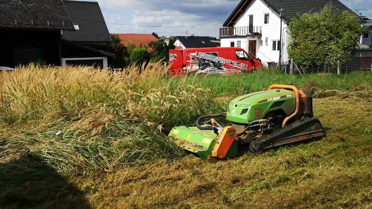 Landschaftspflege Jell -  Mulchraupe MDB LV 300 Pro