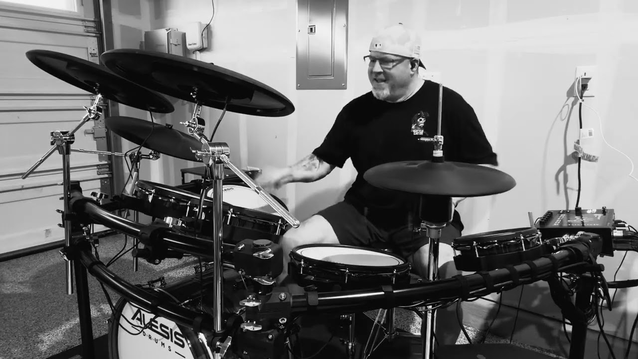 Hard to Love-Drums performed by Aron