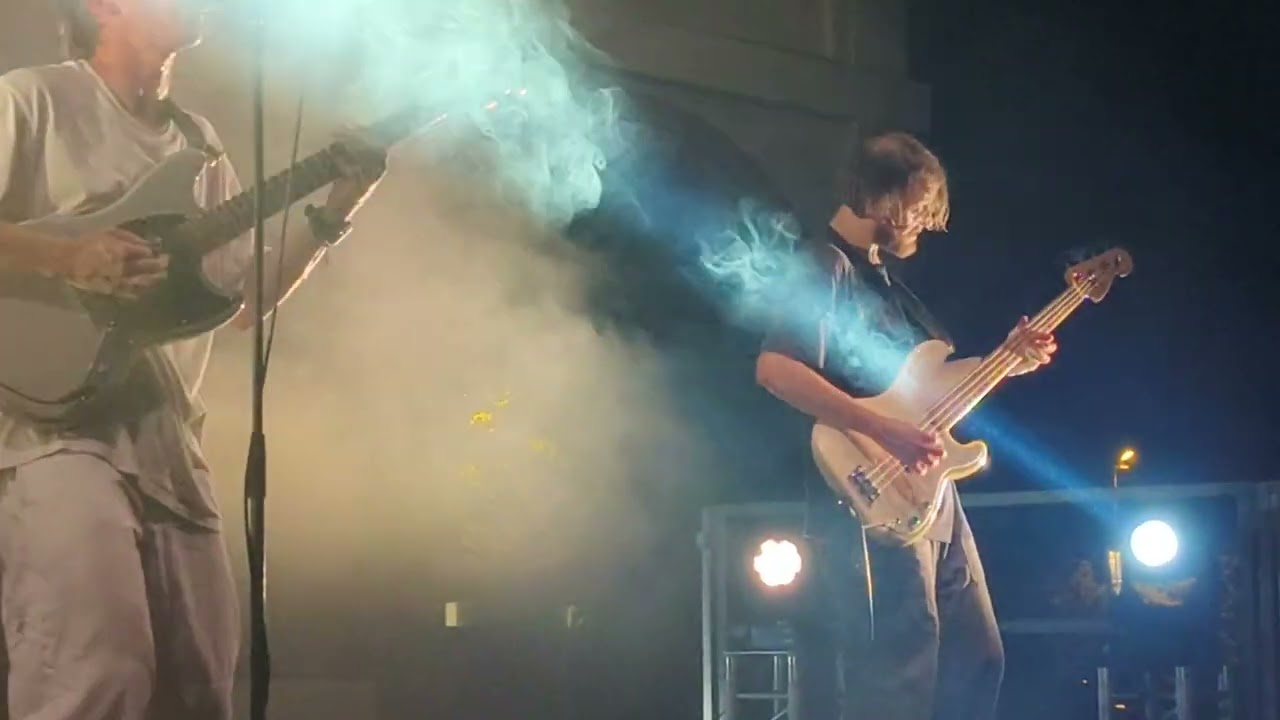 October drift Oh The Silence #grungemusic #postpunk #livemusic #englishmusic #liveshows #rockmusic