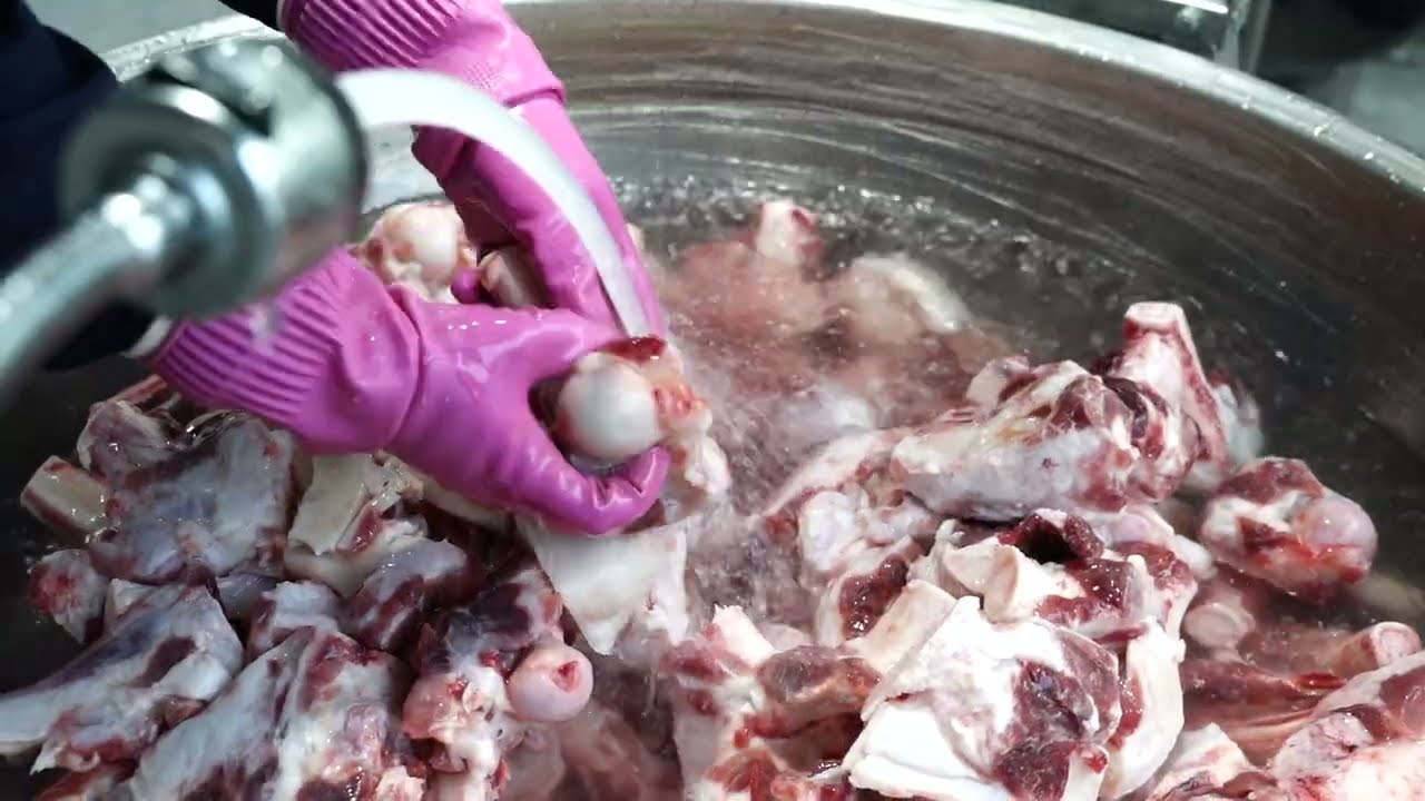 15시간의 정성! 형제돼지국밥 뽀얀육수의 비밀 대공개