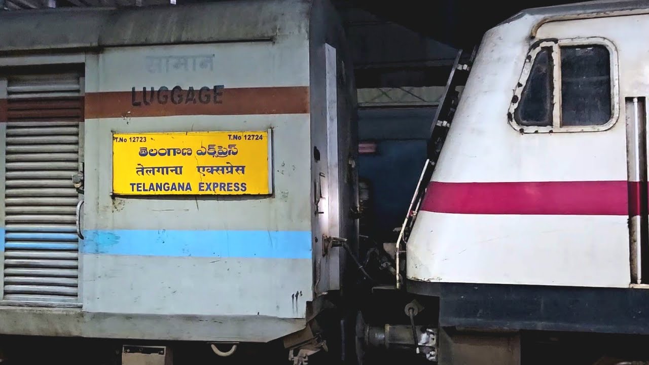 Hyderabad New Delhi Telangana Express arriving Agra Cantt !!