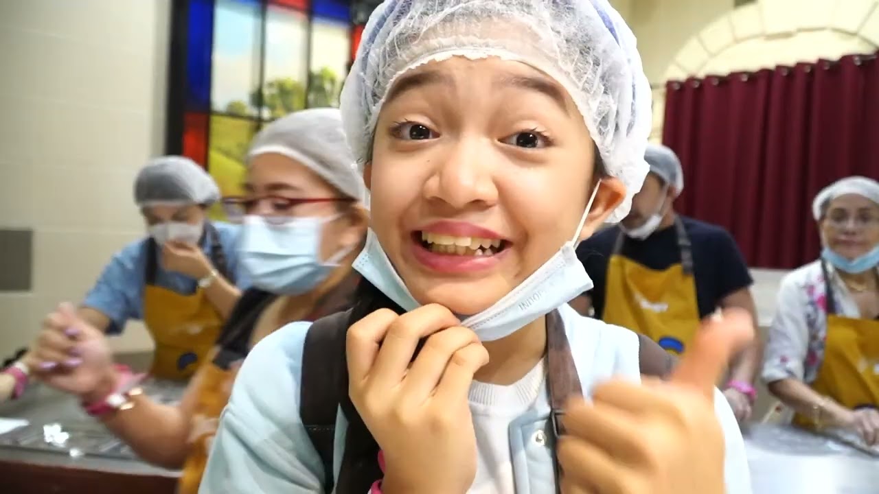 RACHEL GINGERBREAD BAKING with the WONDERLAND FAMILY | RACHEL WONDERLAND