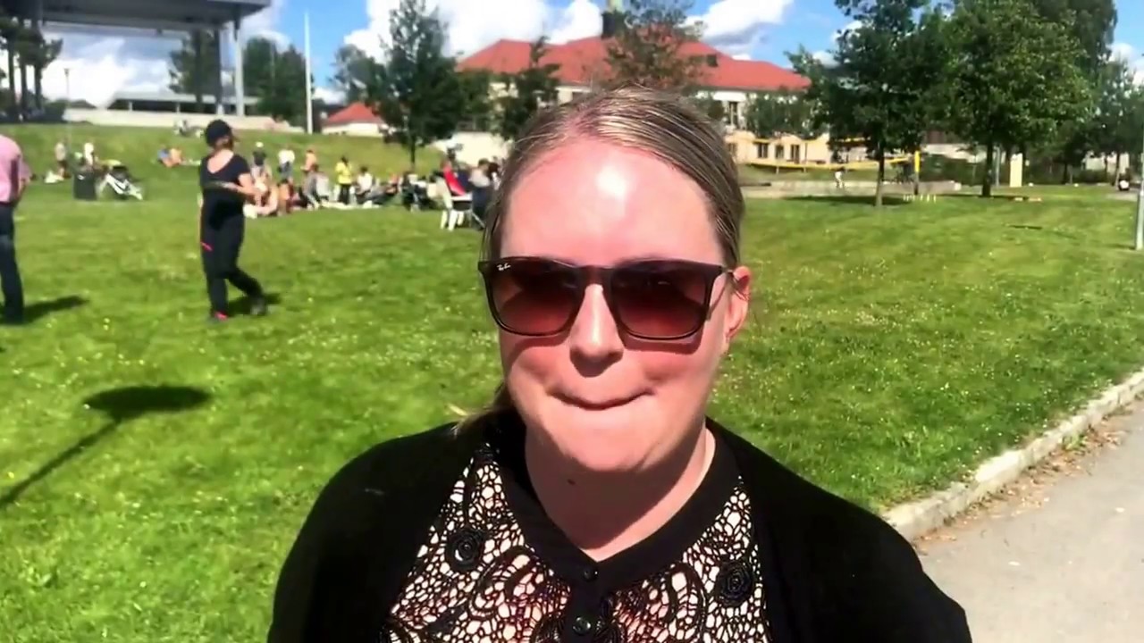 Midtsommerfeiring med sankthansbål i Mølleparken