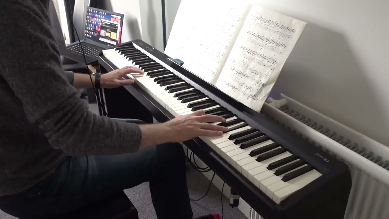 Rachmaninoff Elegie op 3 no 1 Roland FP 10 and Pianoteq