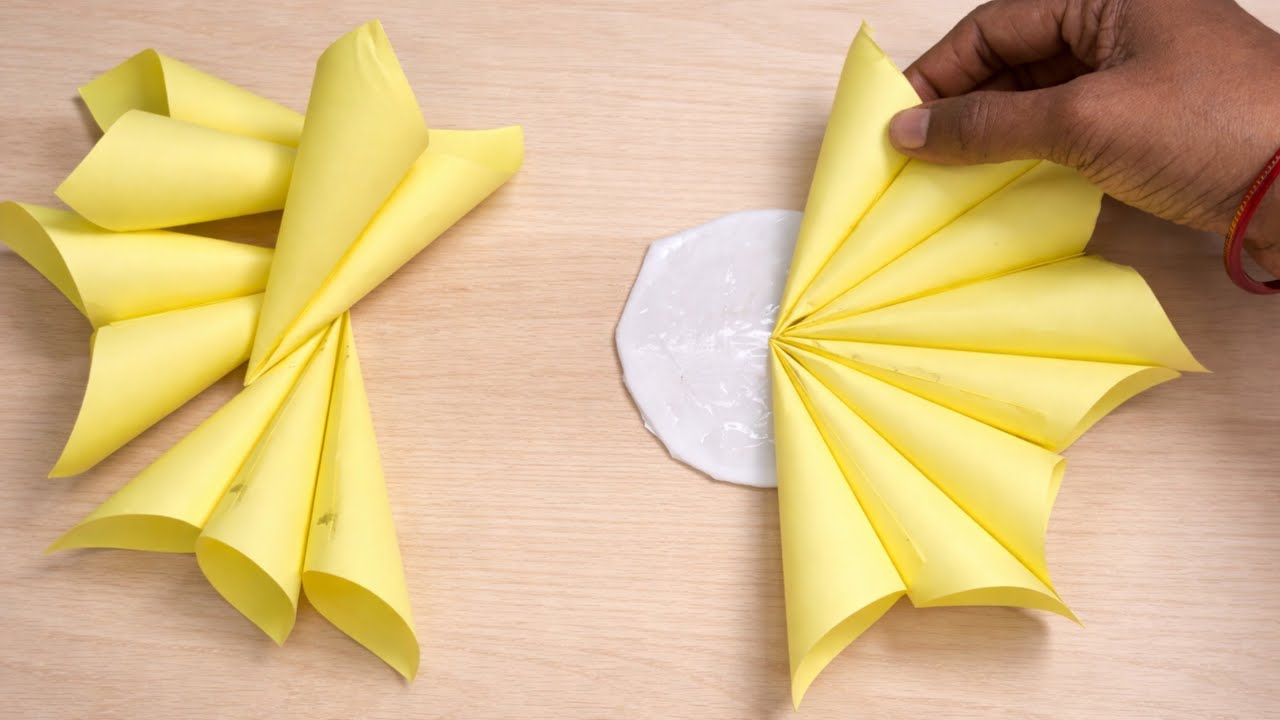 Paper Wall Hanging/ Handmade Decoration / Room Decor/ Paper Flower 