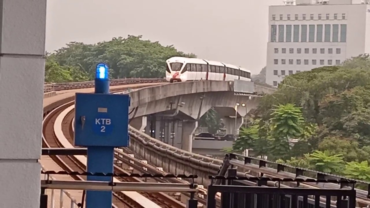 Bukit Bintang to KLCC using MRT and LRT (full ride)