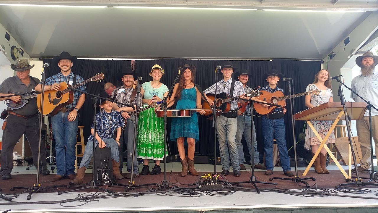 The Shepherd Family Band at FFF 2022