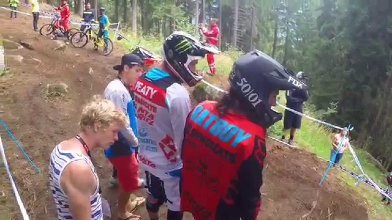 UCI DOWNHILL WORLD CUP VAL DI SOLE 2015 RAW!