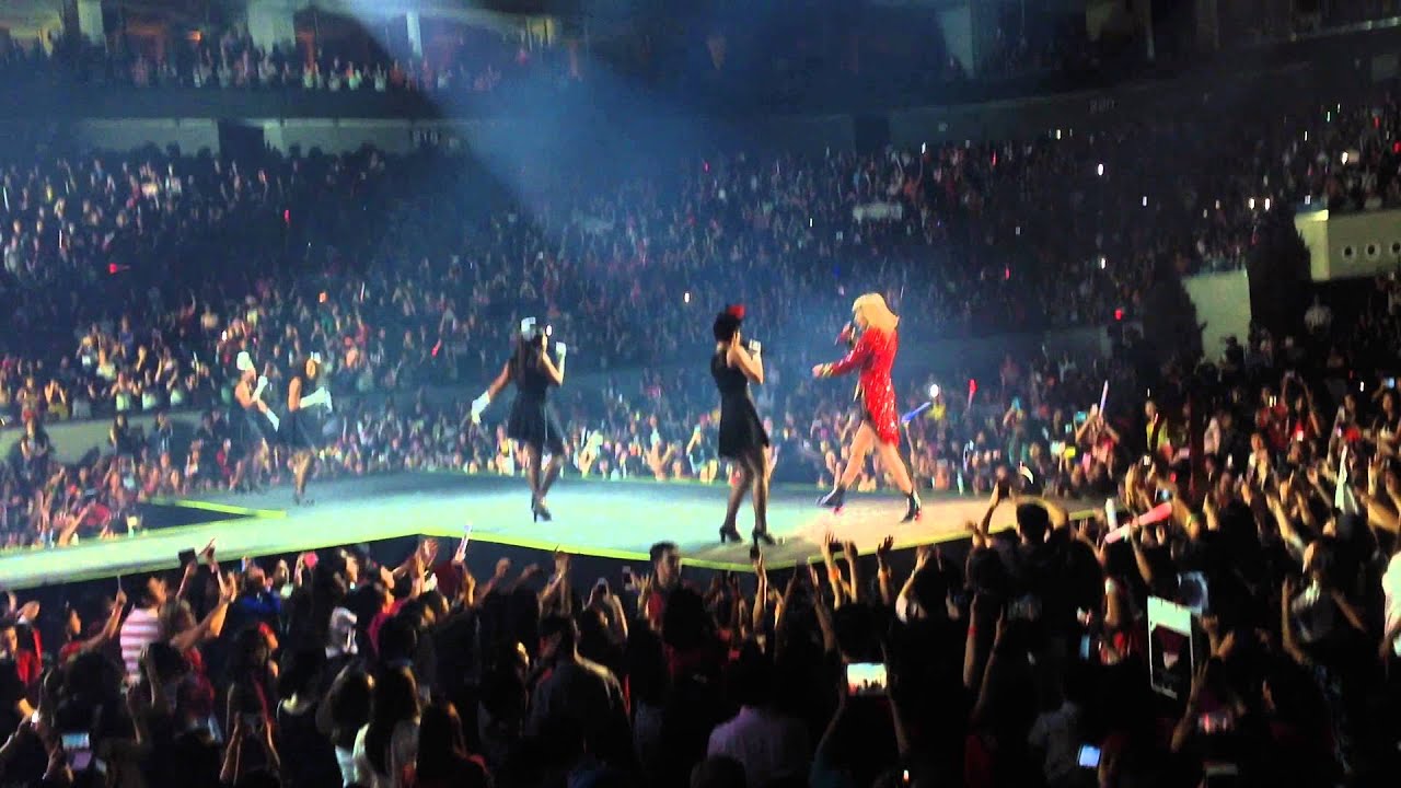 We Are Never Ever Getting Back Together - Taylor Swift Live in Manila 06-06-14 #REDTourMNL