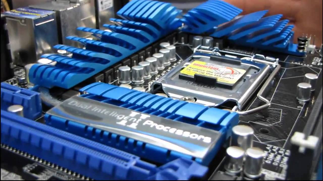 ASUS P8P67 Deluxe P67 LGA1156 Core i7 SLI Motherboard Unboxing & First Look Linus Tech Tips