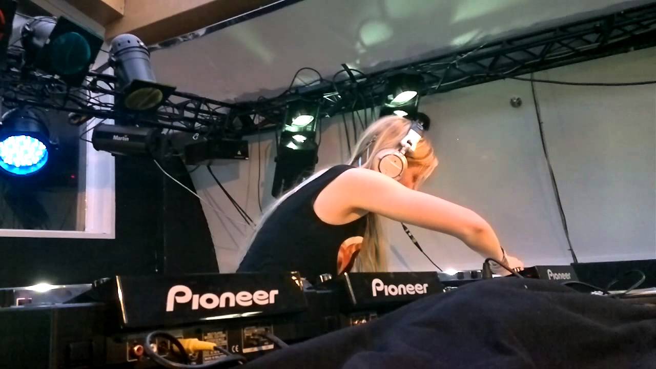 DJ Anneli @ Monday Bar Spring Break Cruise 2013 - part 6 The End