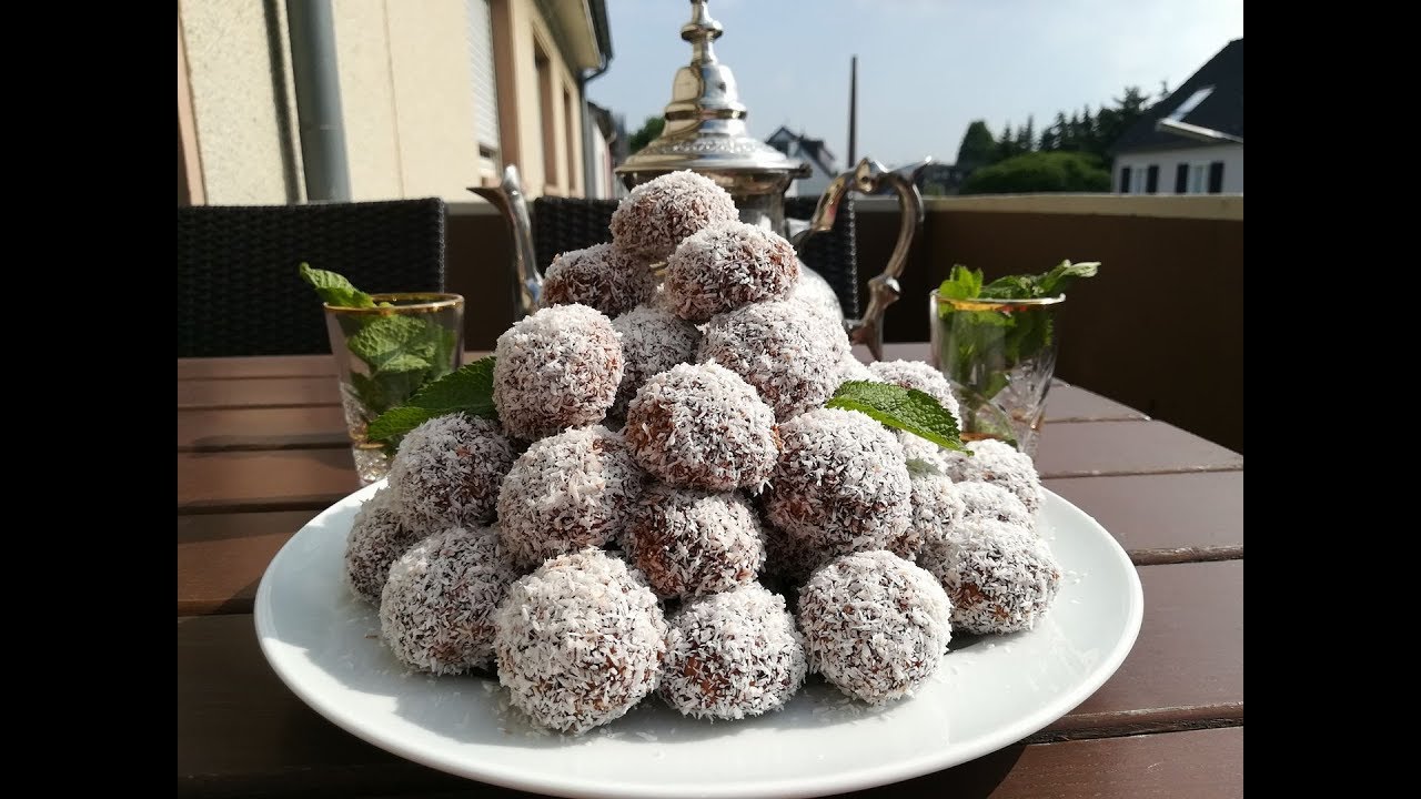 حلوة الكوك والكاوبيل محبوبة الجماهير من احلى حلويات العيد الاقتصادية التي يمكن تحضيرها رطبة مثل لقطن