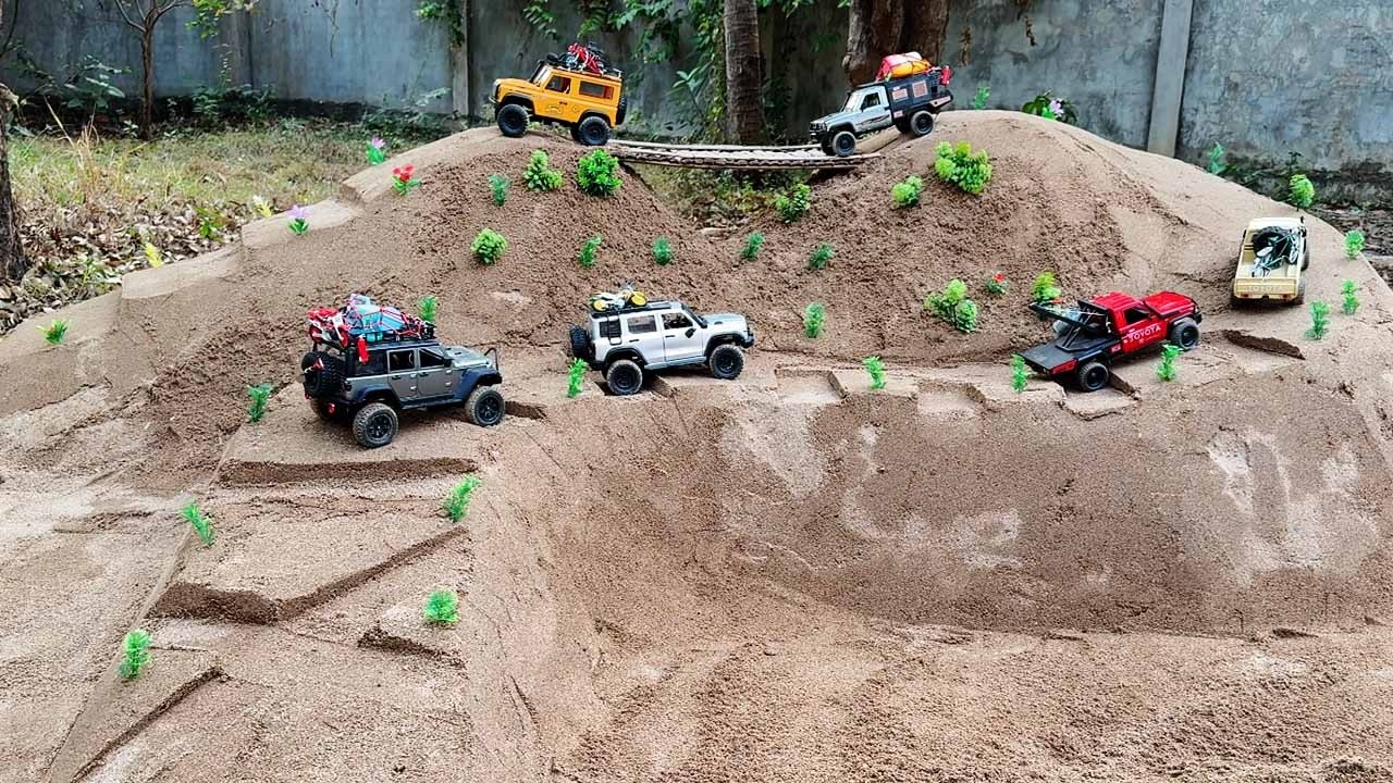 RC Cars Extreme Mountain Obstacles Challenge & Crossing Mini Bamboo Bridges