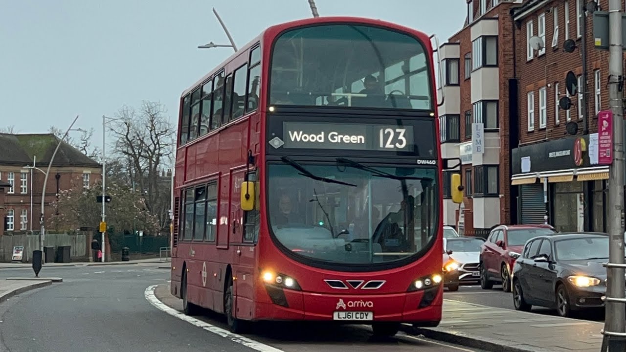 [123 going ahead]Buses in Ilford and Gants Hill (23rd Feb 2026)