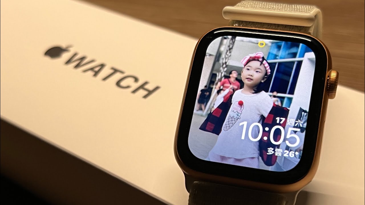 在PChome限時優惠買的￼Apple Watch SE  好開心😁