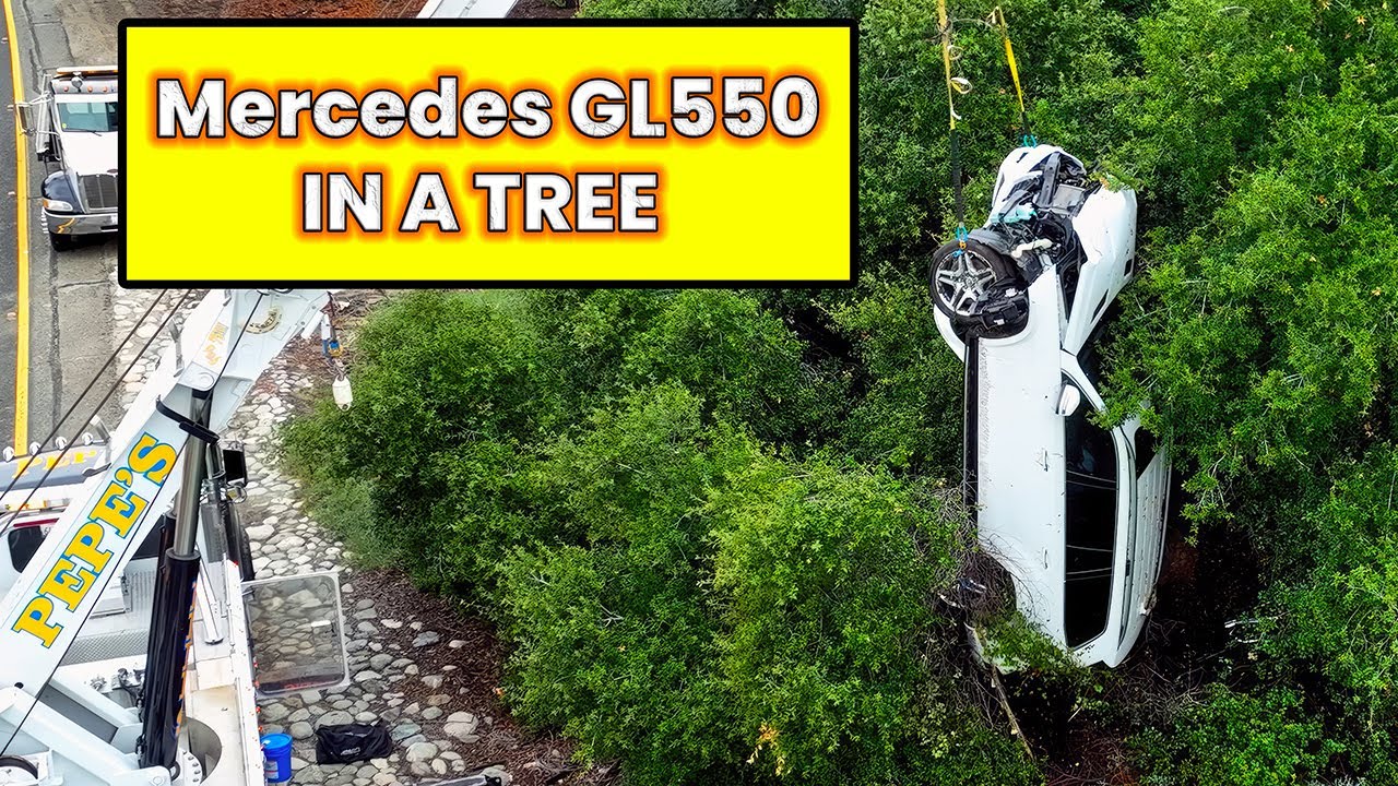 INSANE Car Recovery &ndash; Mercedes GL550 in a TREE!