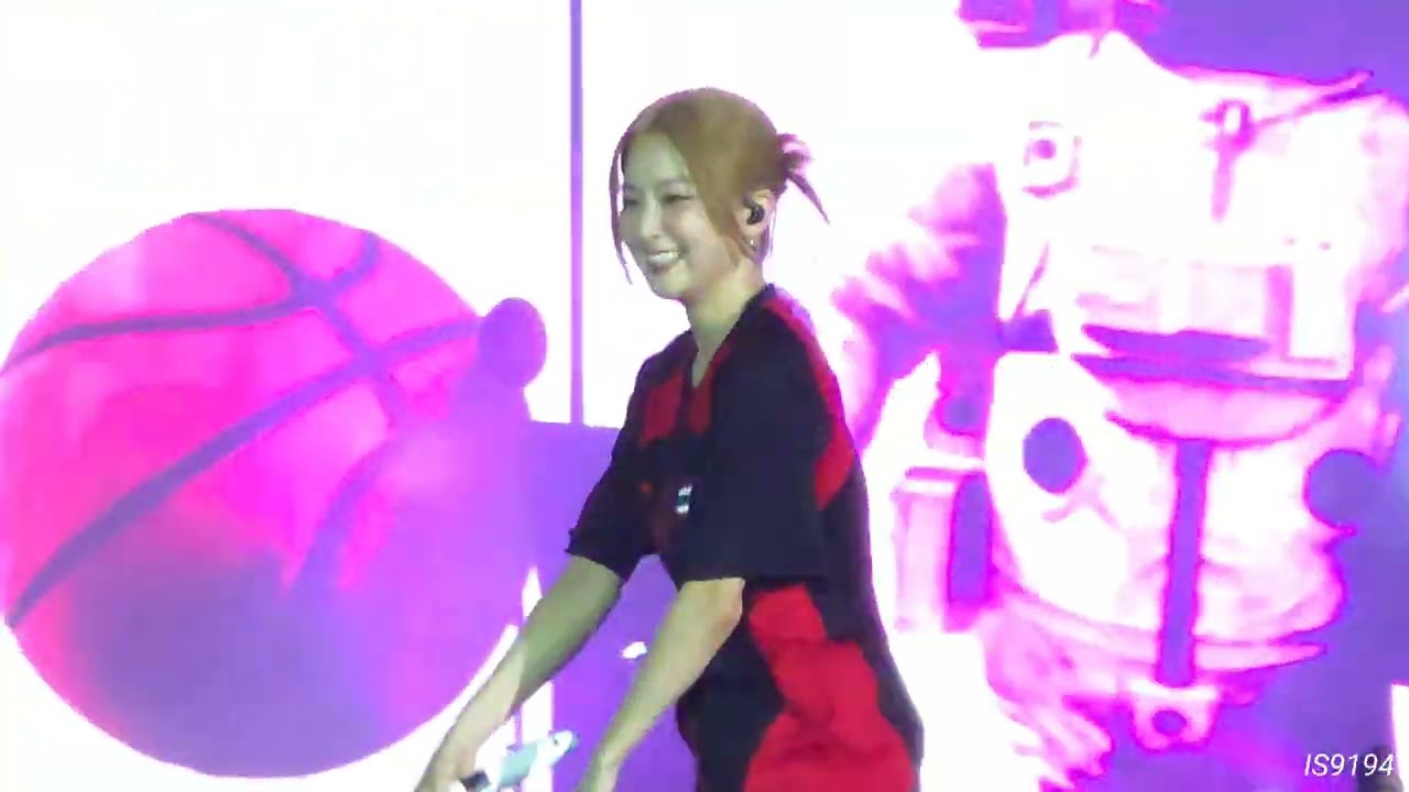 240504 BamBam&Seulgi - BAMBAM ENCORE AREA 52 in BANGKOK - Dumb Dumb (Seulgi Focus)