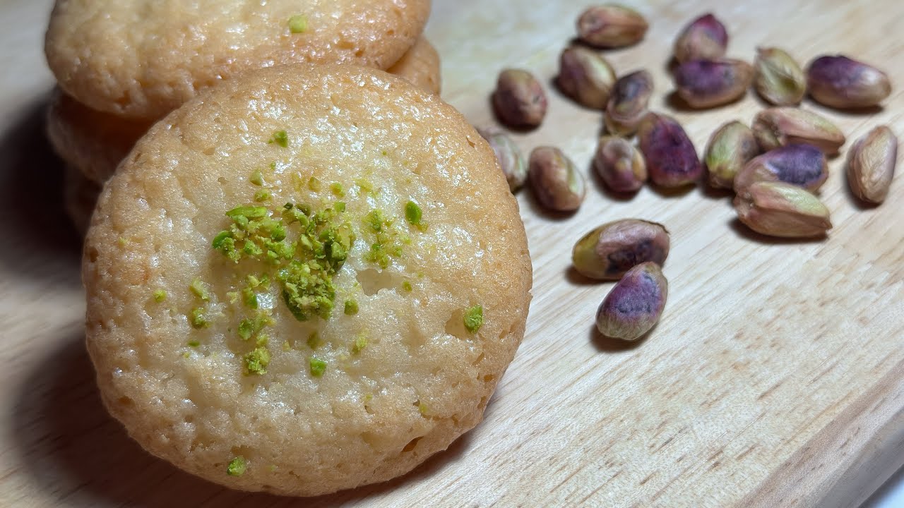 Easy Persian Coconut Cookies Recipe 🥥| Shirini Nargili with Pistachio Topping | Delicious & Quick!🍪🥥