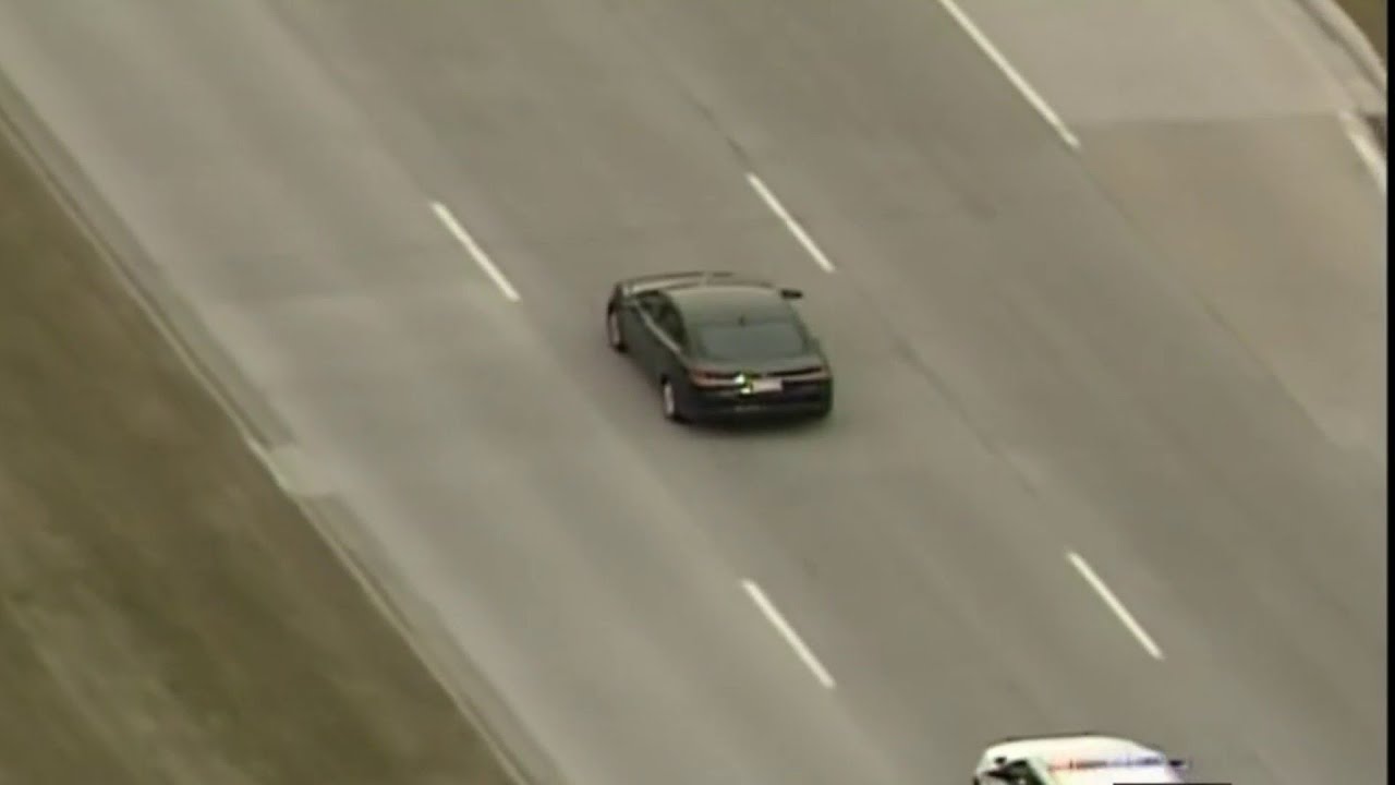 Suspects steal vehicle, take police on metro Detroit car chase