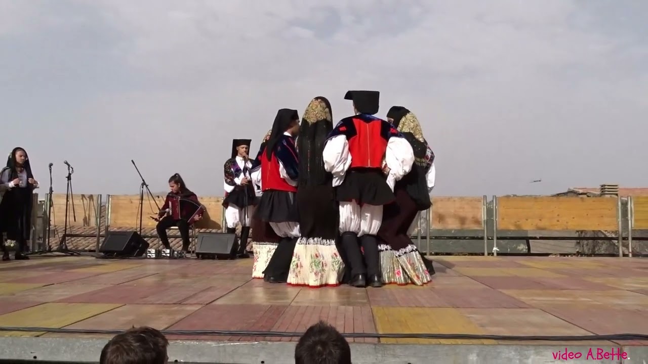 Teti- cortes apertas gruppo folk Battor  Moros Oliena 2023